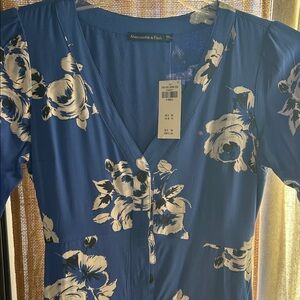 Abercrombie & Fitch Navy Floral Long Sleeve Dress